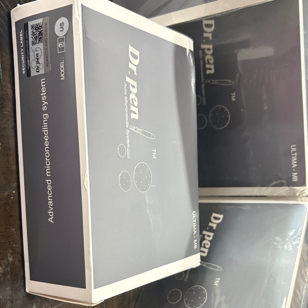 Dr. Pen Ultima M8 Microneedling System - Gray